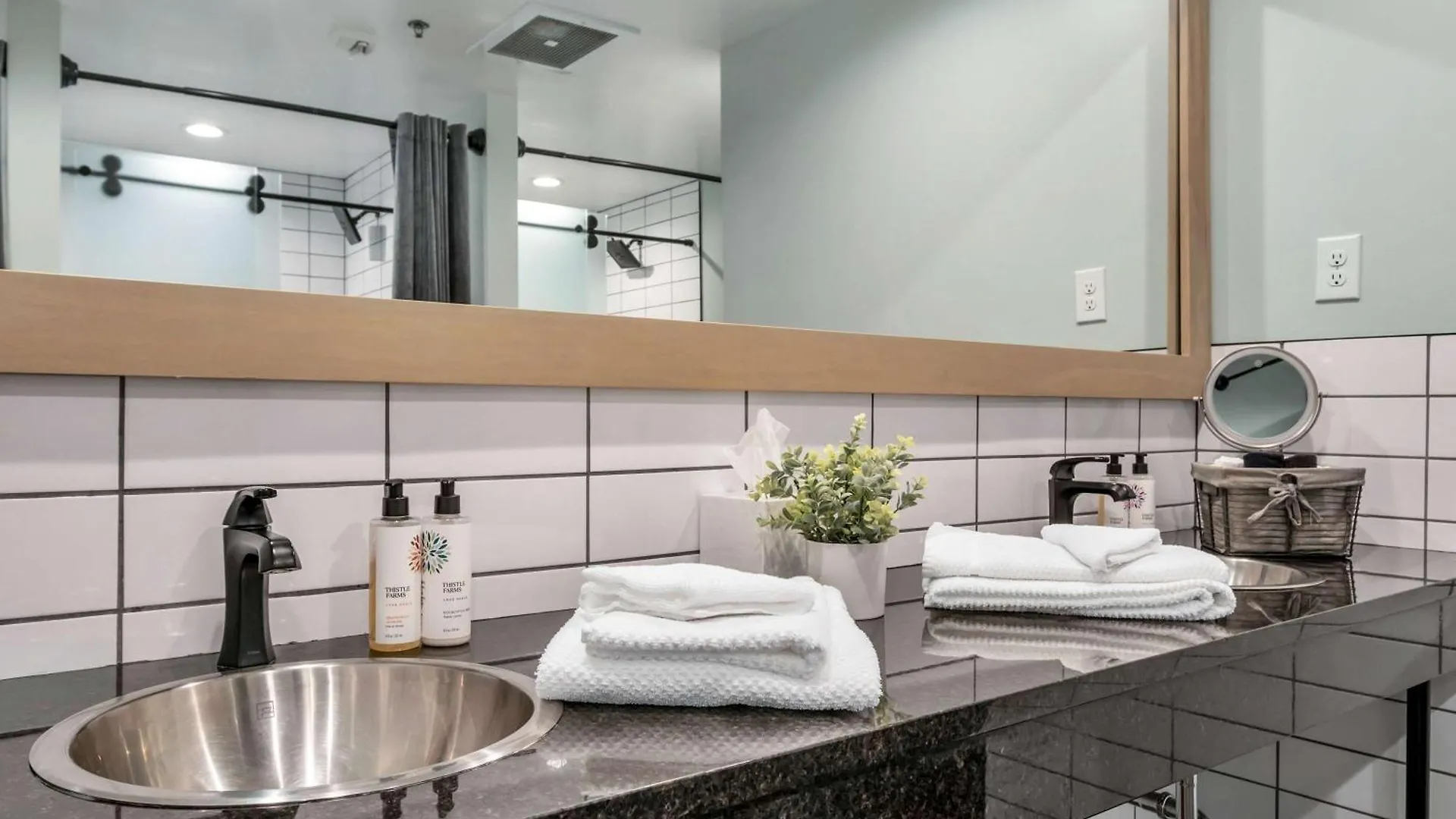 Hangover Easy Suite 6Br By Maddox Hotel ナッシュビル アパート